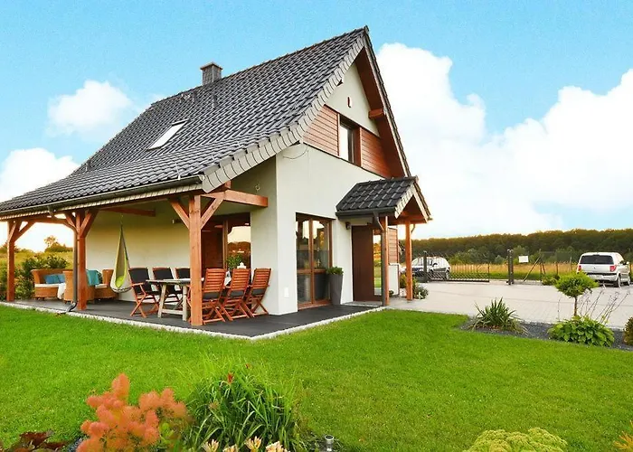 Holiday Home With Garden, Sauna, Jacuzzi Mielenko