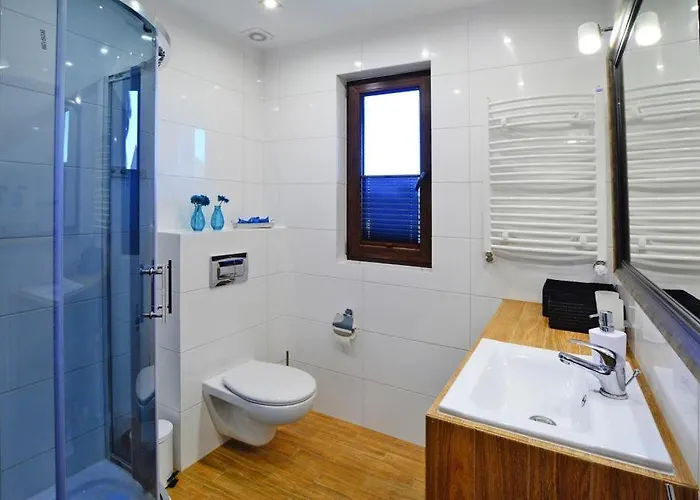 Holiday Home With Garden, Sauna, Jacuzzi