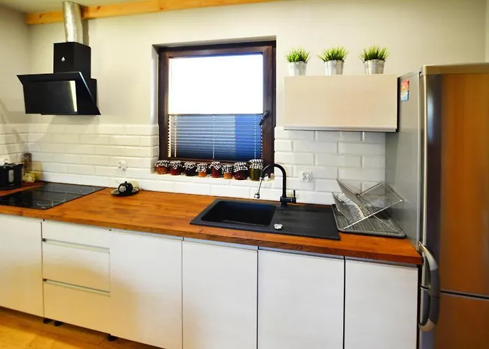 Holiday Home With Garden, Sauna, Jacuzzi Dom wakacyjny Mielenko