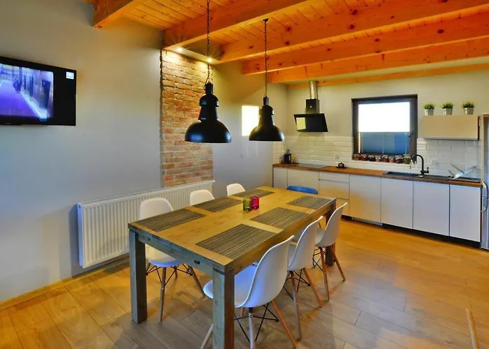 Holiday Home With Garden, Sauna, Jacuzzi Dom wakacyjny Mielenko